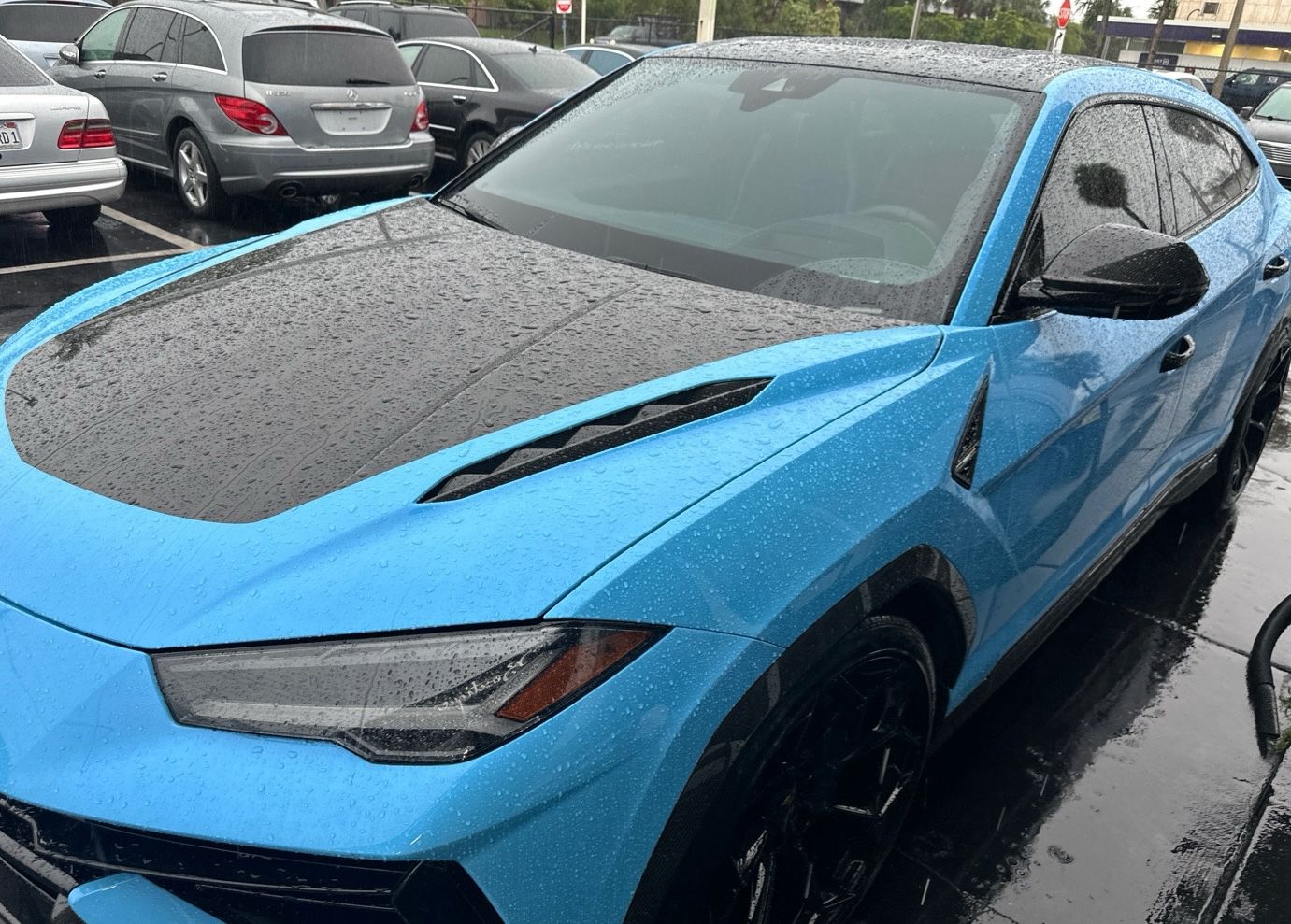Blue Lamborghini Urus picked up in South Florida for enclosed transport